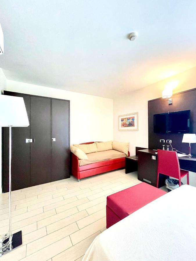 Hotel Welcome San Benedetto del Tronto Bagian luar foto